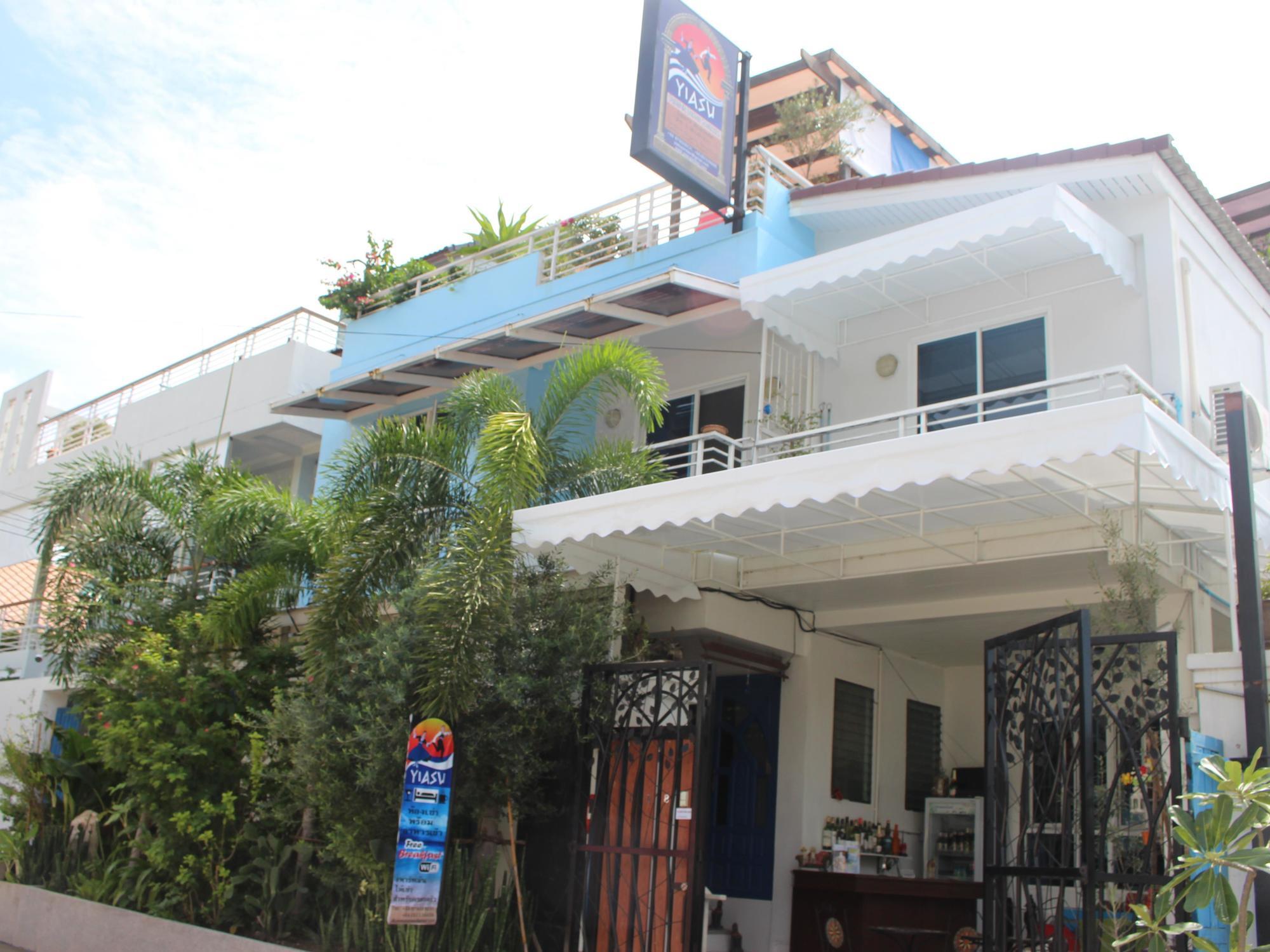 Yiasu Bed And Breakfast Pattaya Bagian luar foto
