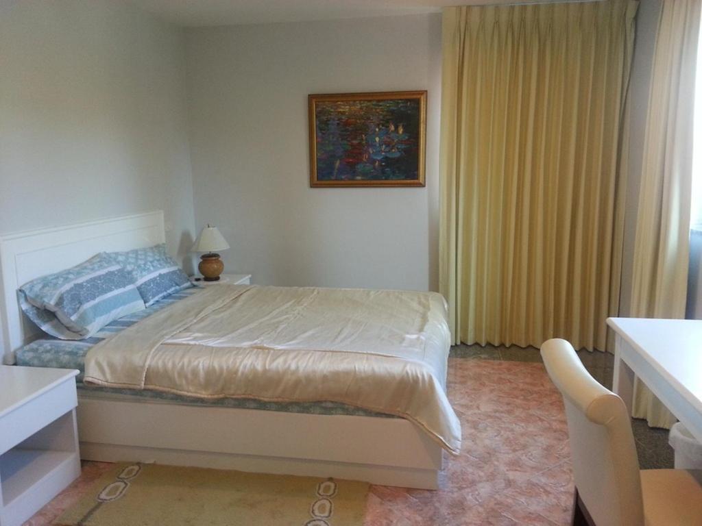 Yiasu Bed And Breakfast Pattaya Bagian luar foto