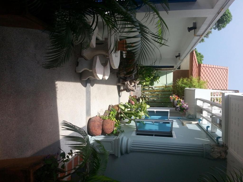 Yiasu Bed And Breakfast Pattaya Bagian luar foto