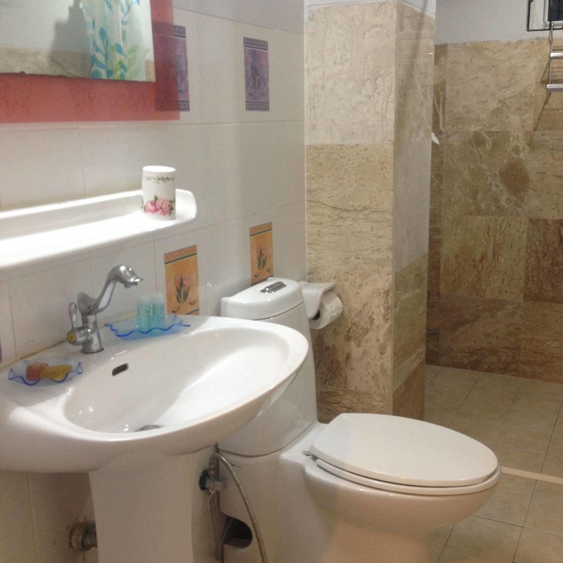 Yiasu Bed And Breakfast Pattaya Bagian luar foto