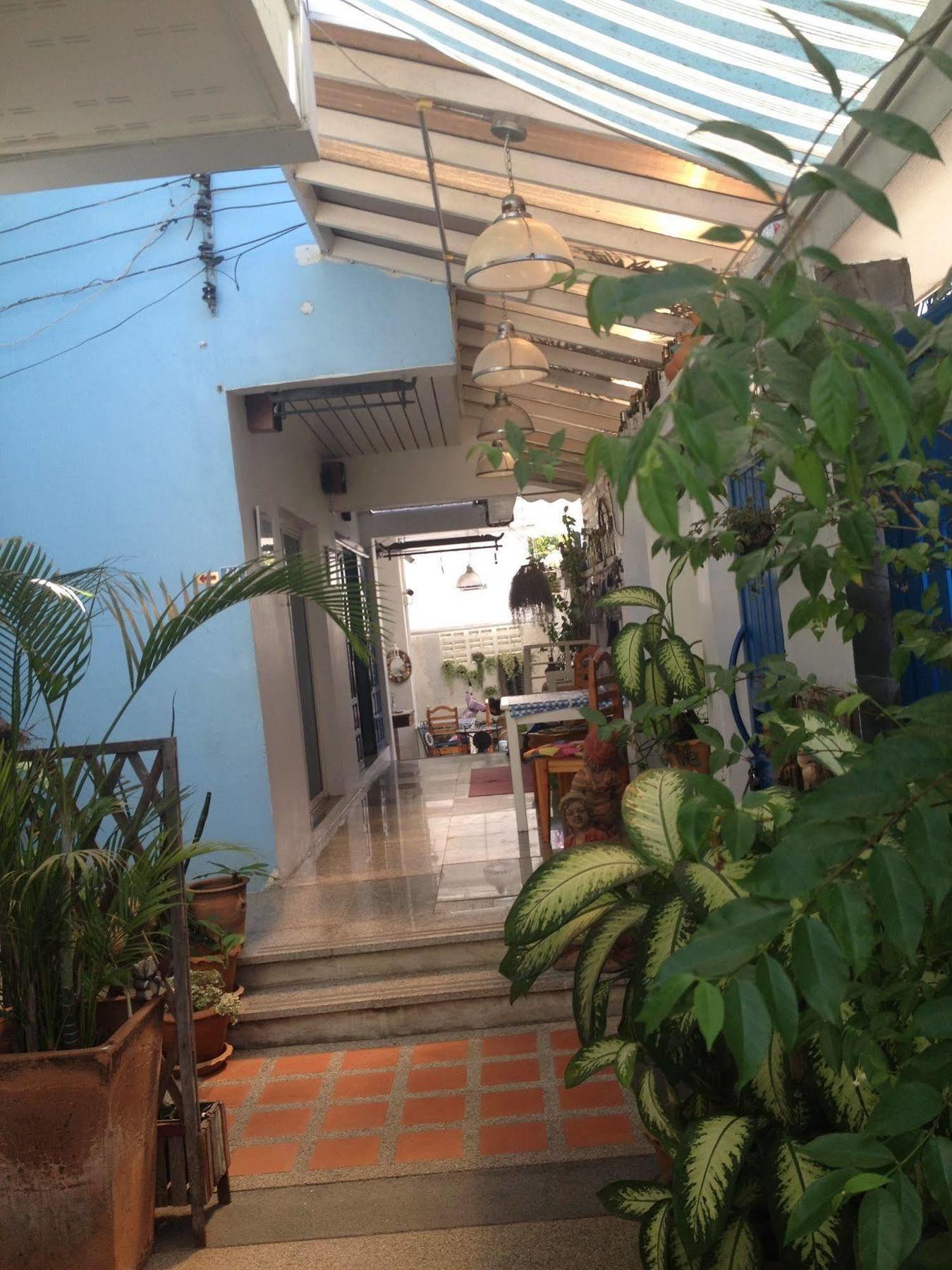 Yiasu Bed And Breakfast Pattaya Bagian luar foto